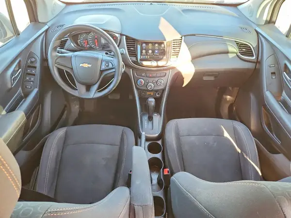 3GNCJKSB7JL203905 2018 CHEVROLET TRAX - Image 8