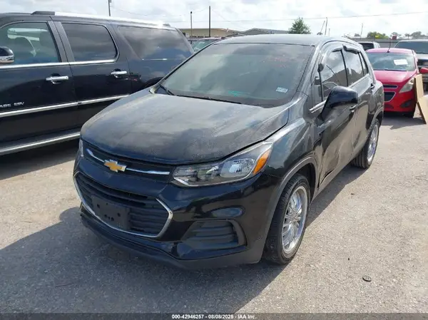 3GNCJKSB7JL209963 2018 CHEVROLET TRAX - Image 2
