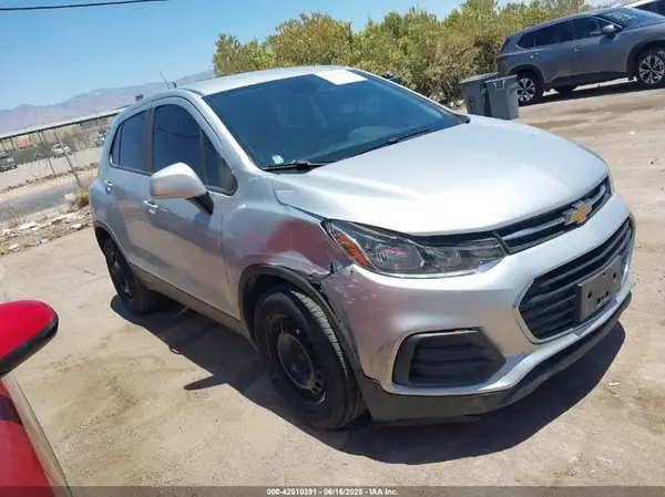 3GNCJKSB7JL222499 2018 CHEVROLET TRAX - Image 1