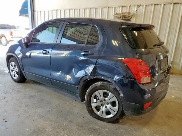 3GNCJKSB7JL231672 2018 CHEVROLET TRAX - Image 2