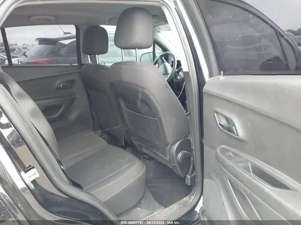 3GNCJKSB7JL271055 2018 CHEVROLET TRAX - Image 8