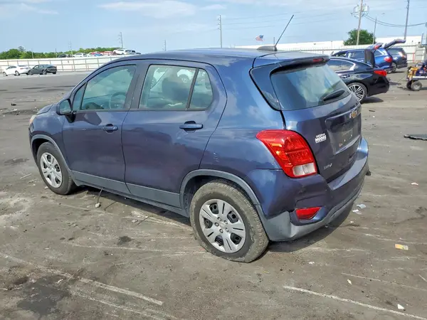 3GNCJKSB7JL291127 2018 CHEVROLET TRAX - Image 2