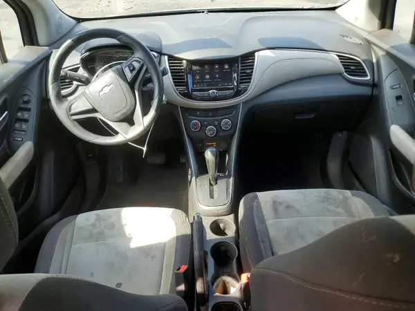 3GNCJKSB7JL291127 2018 CHEVROLET TRAX - Image 8