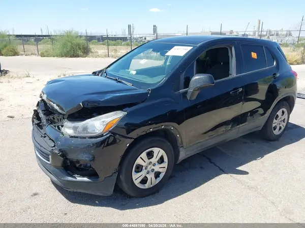 3GNCJKSB7JL293606 2018 CHEVROLET TRAX - Image 2