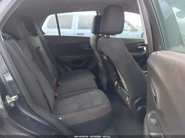 3GNCJKSB7JL306340 2018 CHEVROLET TRAX - Image 8