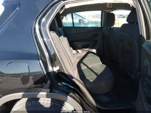 3GNCJKSB7JL350368 2018 CHEVROLET TRAX - Image 8
