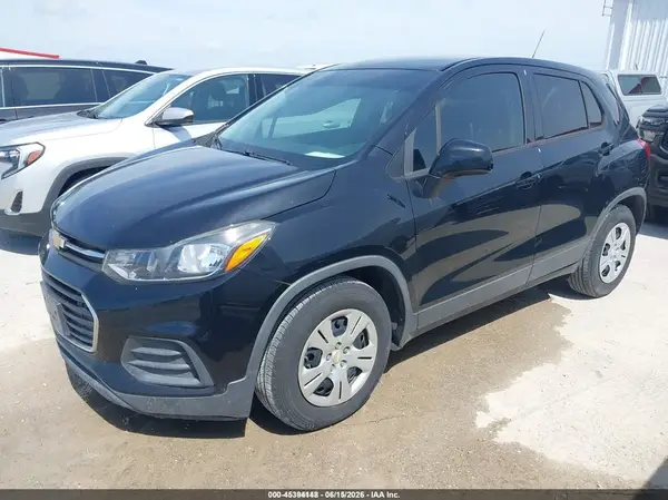 3GNCJKSB7JL361516 2018 CHEVROLET TRAX - Image 2