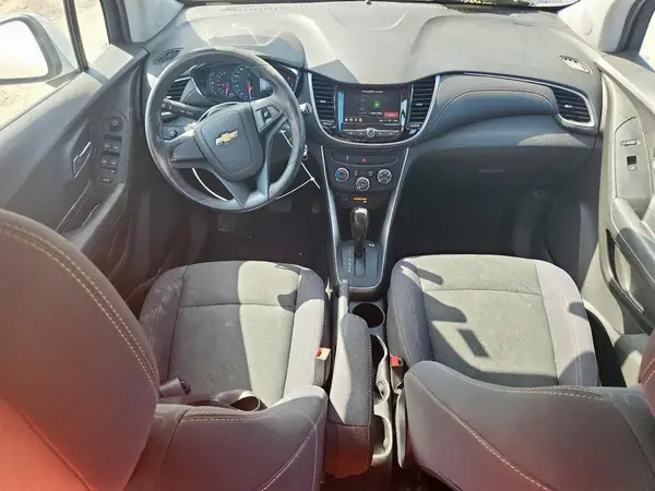 3GNCJKSB7JL396900 2018 CHEVROLET TRAX - Image 8