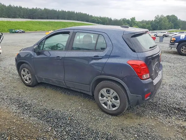 3GNCJKSB7JL414120 2018 CHEVROLET TRAX - Image 2