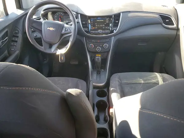 3GNCJKSB7KL117513 2019 CHEVROLET TRAX - Image 8