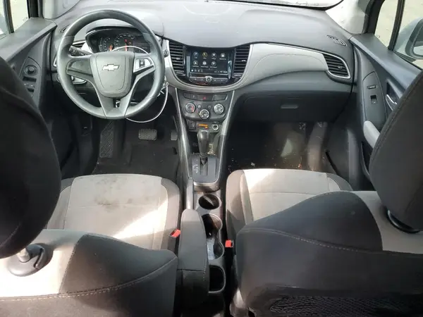 3GNCJKSB7KL123943 2019 CHEVROLET TRAX - Image 8