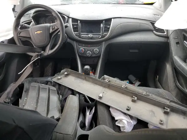 3GNCJKSB7KL131248 2019 CHEVROLET TRAX - Image 8