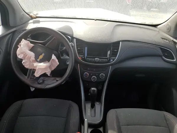3GNCJKSB7KL151936 2019 CHEVROLET TRAX - Image 8
