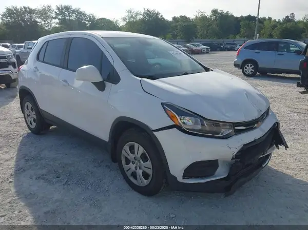 3GNCJKSB7KL153203 2019 CHEVROLET TRAX - Image 1