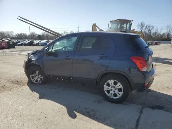 3GNCJKSB7KL161155 2019 CHEVROLET TRAX - Image 2