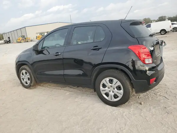 3GNCJKSB7KL163147 2019 CHEVROLET TRAX - Image 2