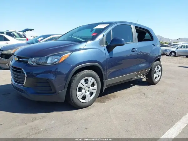 3GNCJKSB7KL167828 2019 CHEVROLET TRAX - Image 2