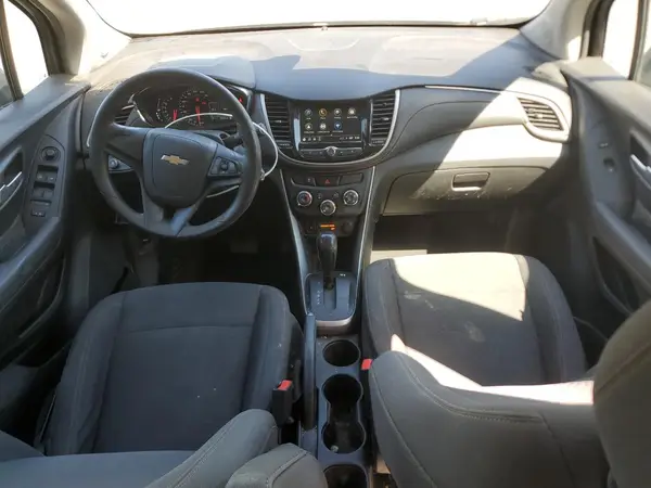 3GNCJKSB7KL176707 2019 CHEVROLET TRAX - Image 8