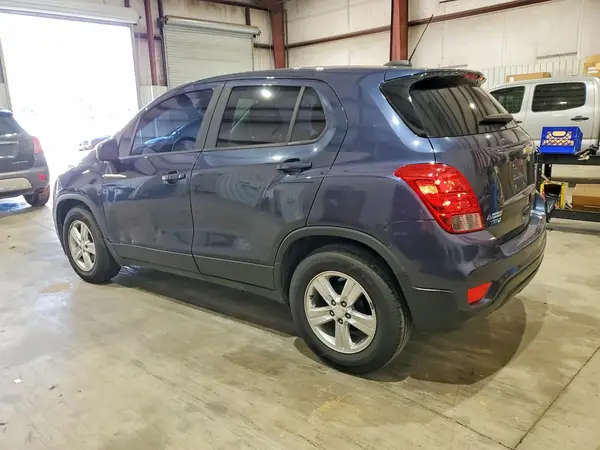 3GNCJKSB7KL237439 2019 CHEVROLET TRAX - Image 2