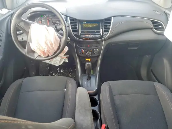 3GNCJKSB7KL247467 2019 CHEVROLET TRAX - Image 8