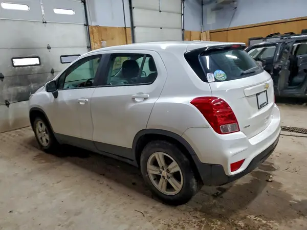 3GNCJKSB7KL249512 2019 CHEVROLET TRAX - Image 2