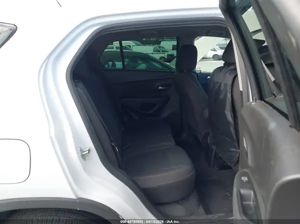 3GNCJKSB7KL259134 2019 CHEVROLET TRAX - Image 8