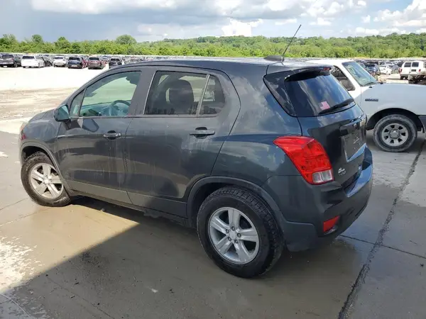 3GNCJKSB7KL280789 2019 CHEVROLET TRAX - Image 2