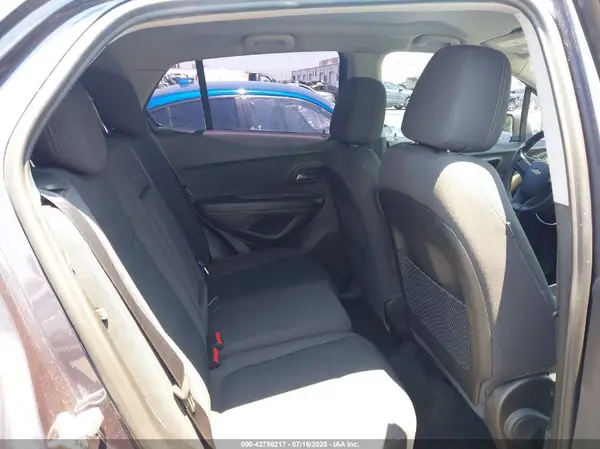 3GNCJKSB7KL284390 2019 CHEVROLET TRAX - Image 8