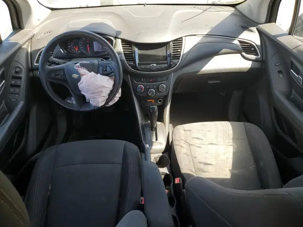 3GNCJKSB7KL346340 2019 CHEVROLET TRAX - Image 8