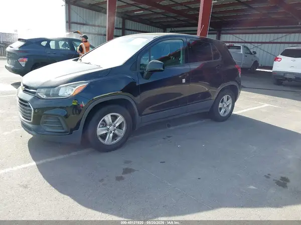 3GNCJKSB7KL356799 2019 CHEVROLET TRAX - Image 2