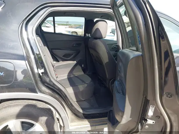 3GNCJKSB7KL356799 2019 CHEVROLET TRAX - Image 8