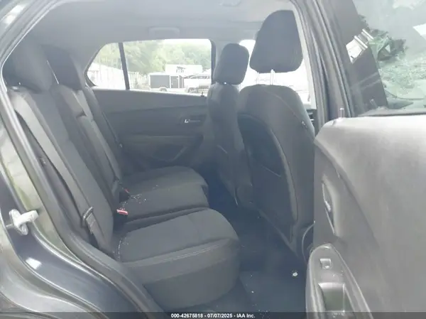 3GNCJKSB7KL358634 2019 CHEVROLET TRAX - Image 8