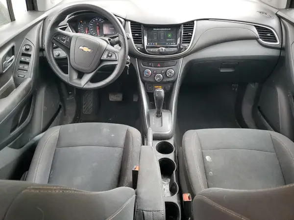 3GNCJKSB7KL359489 2019 CHEVROLET TRAX - Image 8