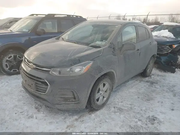 3GNCJKSB7KL367480 2019 CHEVROLET TRAX - Image 2