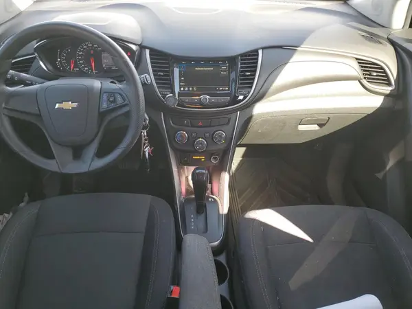 3GNCJKSB7KL369553 2019 CHEVROLET TRAX - Image 8