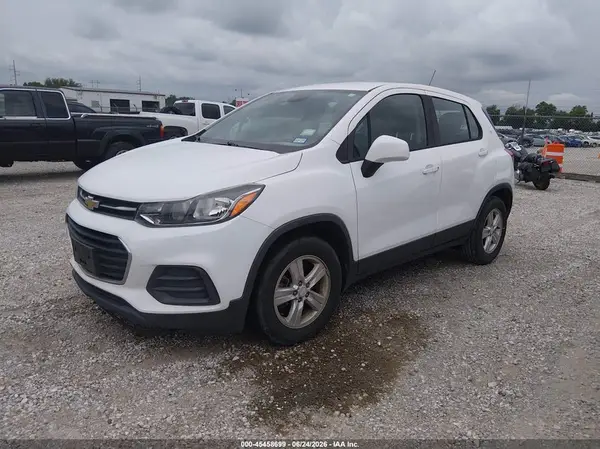 3GNCJKSB7KL371030 2019 CHEVROLET TRAX - Image 2