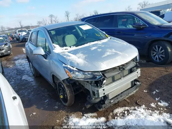 3GNCJKSB7KL384831 2019 CHEVROLET TRAX - Image 1