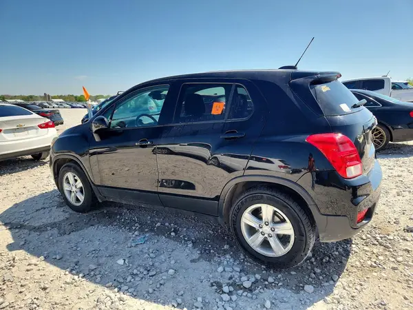 3GNCJKSB7KL387616 2019 CHEVROLET TRAX - Image 2