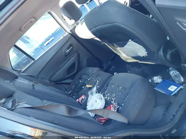 3GNCJKSB7KL391665 2019 CHEVROLET TRAX - Image 8