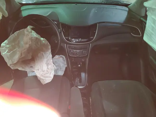 3GNCJKSB7KL395294 2019 CHEVROLET TRAX - Image 8