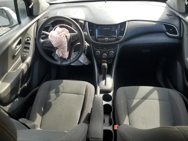 3GNCJKSB7KL403913 2019 CHEVROLET TRAX - Image 8