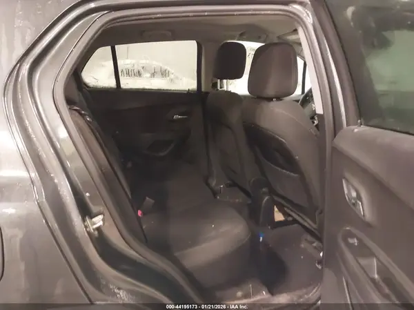 3GNCJKSB7LL107789 2020 CHEVROLET TRAX - Image 8