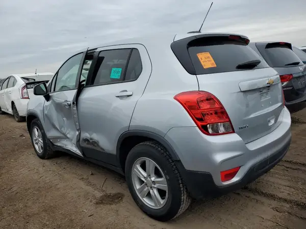 3GNCJKSB7LL109848 2020 CHEVROLET TRAX - Image 2