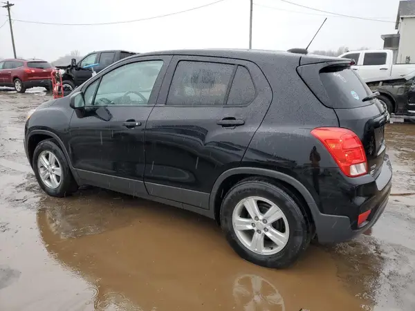 3GNCJKSB7LL111132 2020 CHEVROLET TRAX - Image 2