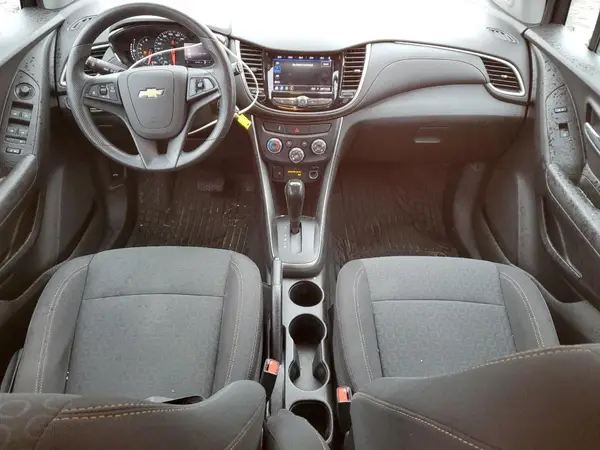 3GNCJKSB7LL111132 2020 CHEVROLET TRAX - Image 8