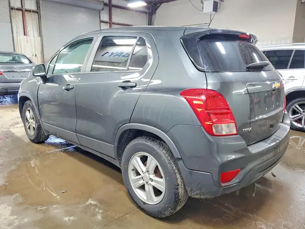 3GNCJKSB7LL117187 2020 CHEVROLET TRAX - Image 2