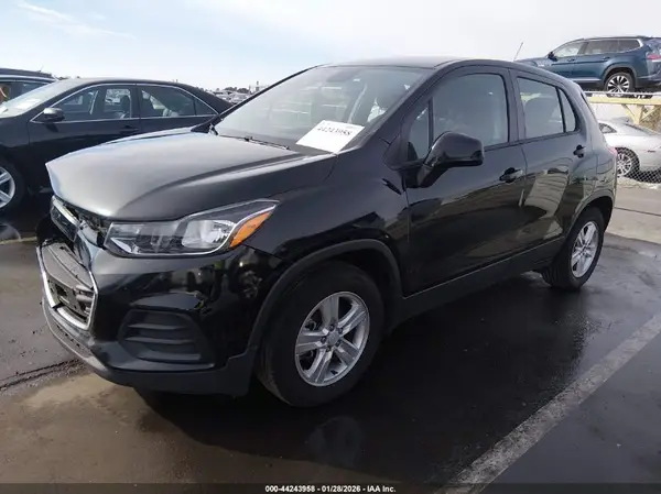 3GNCJKSB7LL131994 2020 CHEVROLET TRAX - Image 2