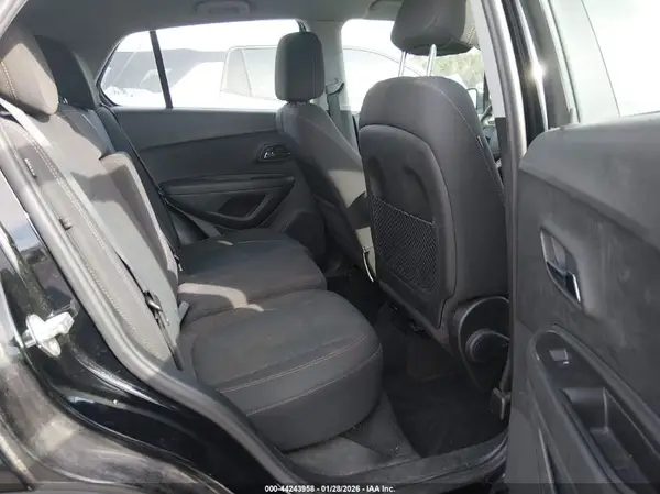 3GNCJKSB7LL131994 2020 CHEVROLET TRAX - Image 8