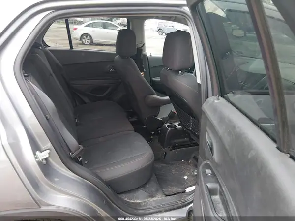 3GNCJKSB7LL147001 2020 CHEVROLET TRAX - Image 8