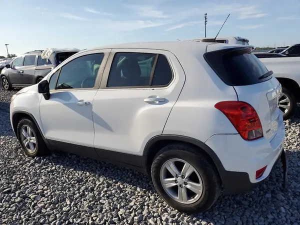 3GNCJKSB7LL148990 2020 CHEVROLET TRAX - Image 2
